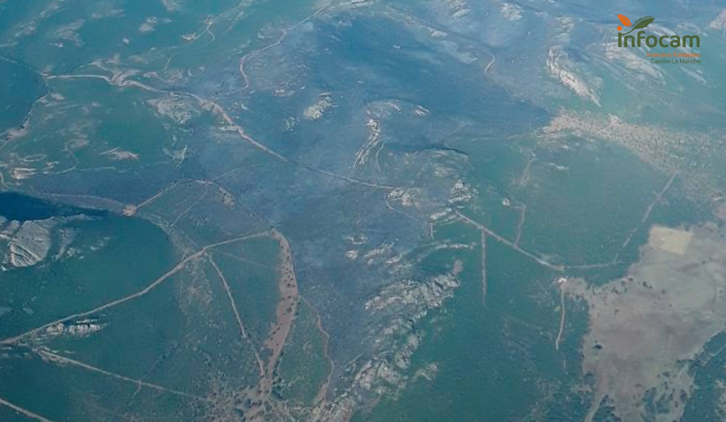 Dan por controlado el incendio forestal de Argamasilla de Calatrava Dan por controlado el incendio forestal de Argamasilla de Calatrava