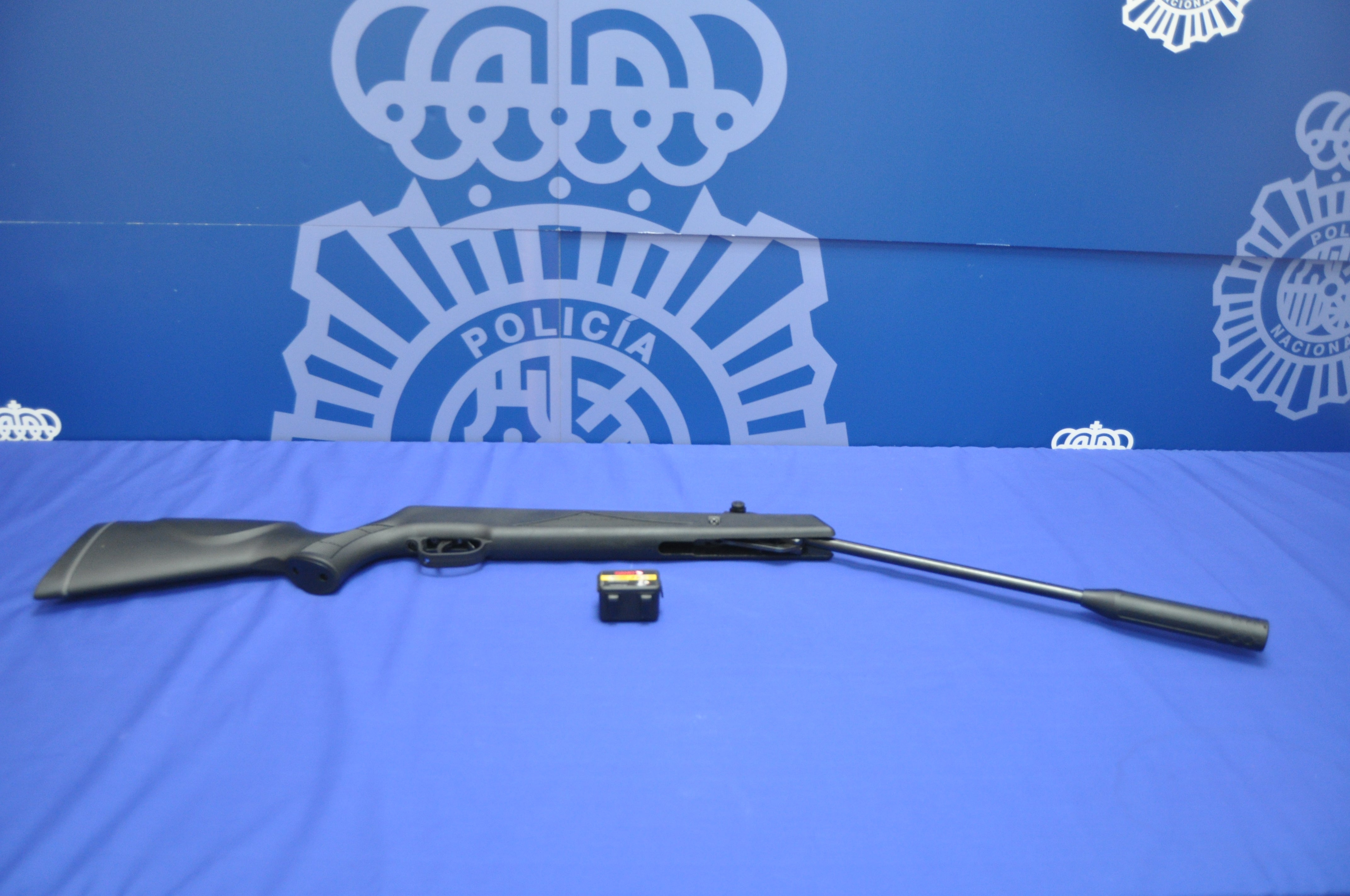 Detenido en Huesca un menor por disparar con una escopeta de perdigones desde su domicilio Detenido en Huesca un menor por disparar con una escopeta de perdigones desde su domicilio