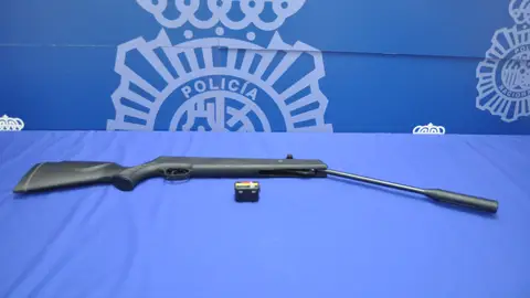 Detenido en Huesca un menor por disparar con una escopeta de perdigones desde su domicilio Detenido en Huesca un menor por disparar con una escopeta de perdigones desde su domicilio