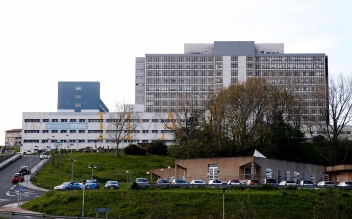 Los constructores de Cantabria denuncian la "falta de transparencia" en el contrato para demoler la Residencia Los constructores de Cantabria denuncian la "falta de transparencia" en el contrato para demoler la Residencia