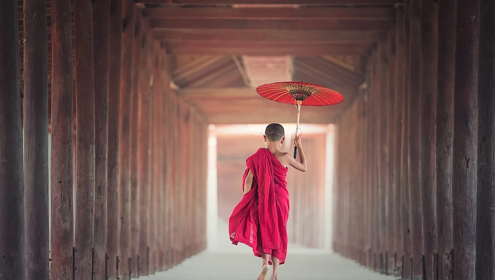 Niño budista Niño budista