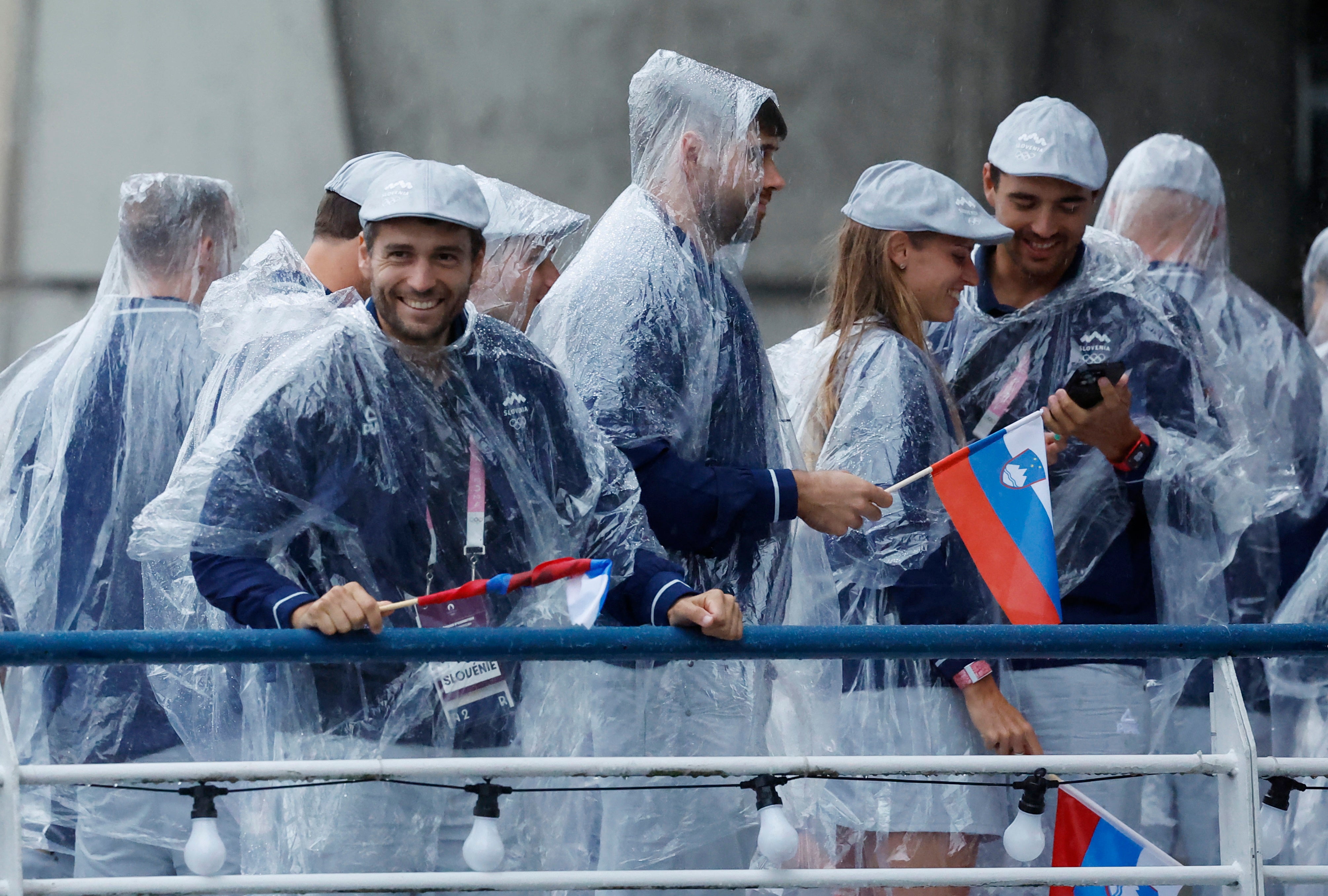 La lluvia empapa la ceremonia inaugural La lluvia empapa la ceremonia inaugural