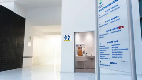 La Gerencia de Atención Integrada de Almansa adapta un cuarto de baño en el Hospital General para personas con ostomías La Gerencia de Atención Integrada de Almansa adapta un cuarto de baño en el Hospital General para personas con ostomías