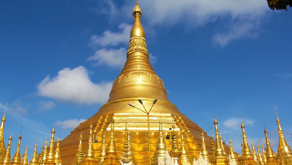 Pagoda de oro en Birmania Pagoda de oro en Birmania