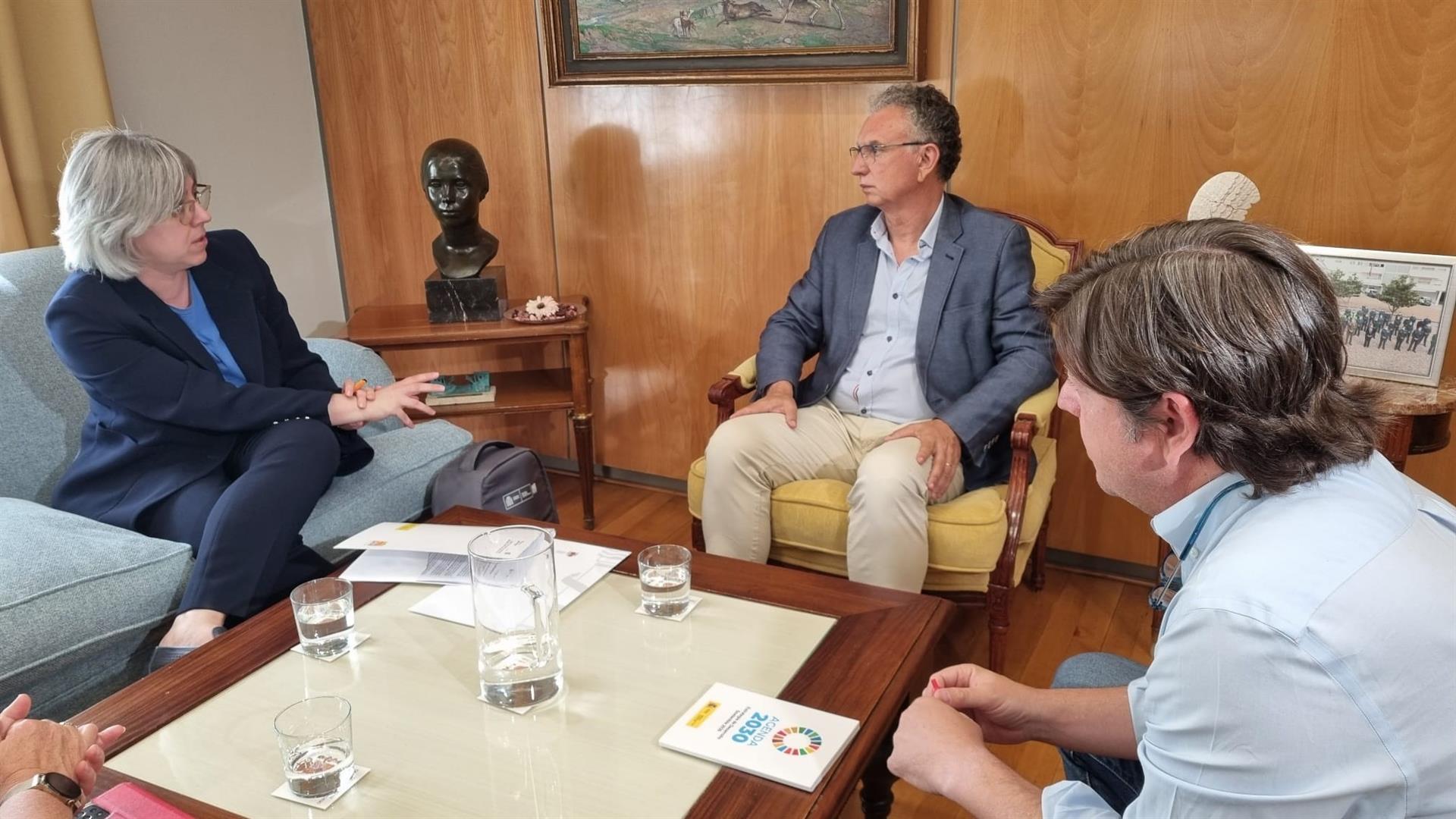 Sepes licitará siete parcelas en la Plataforma Logística de Badajoz y rebaja el precio de suelo industrial en Mérida Sepes licitará siete parcelas en la Plataforma Logística de Badajoz y rebaja el precio de suelo industrial en Mérida