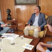 El delegado del Gobierno en Extremadura se reúne con la directora general de Sepes