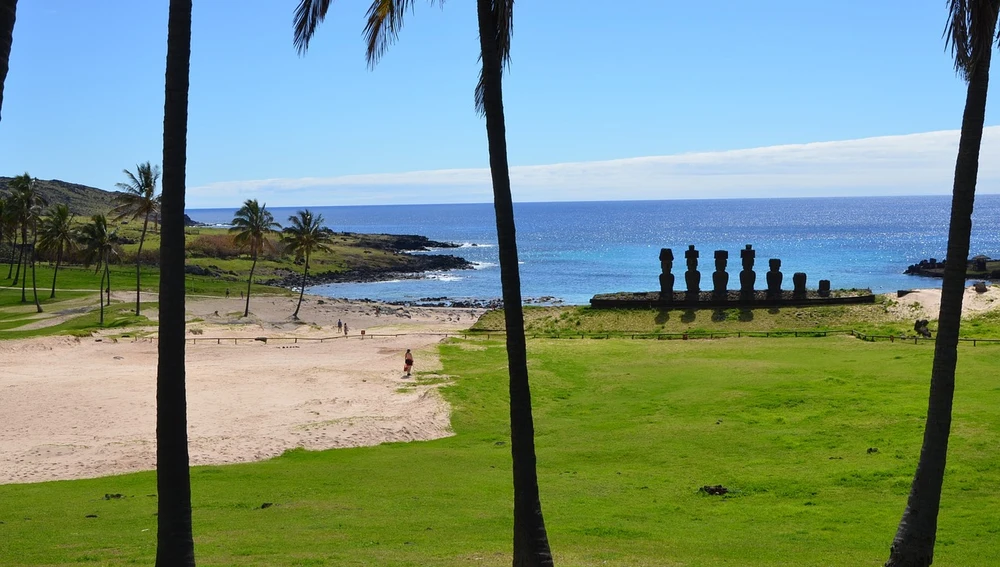 También hay playas en Isla de Pascua También hay playas en Isla de Pascua