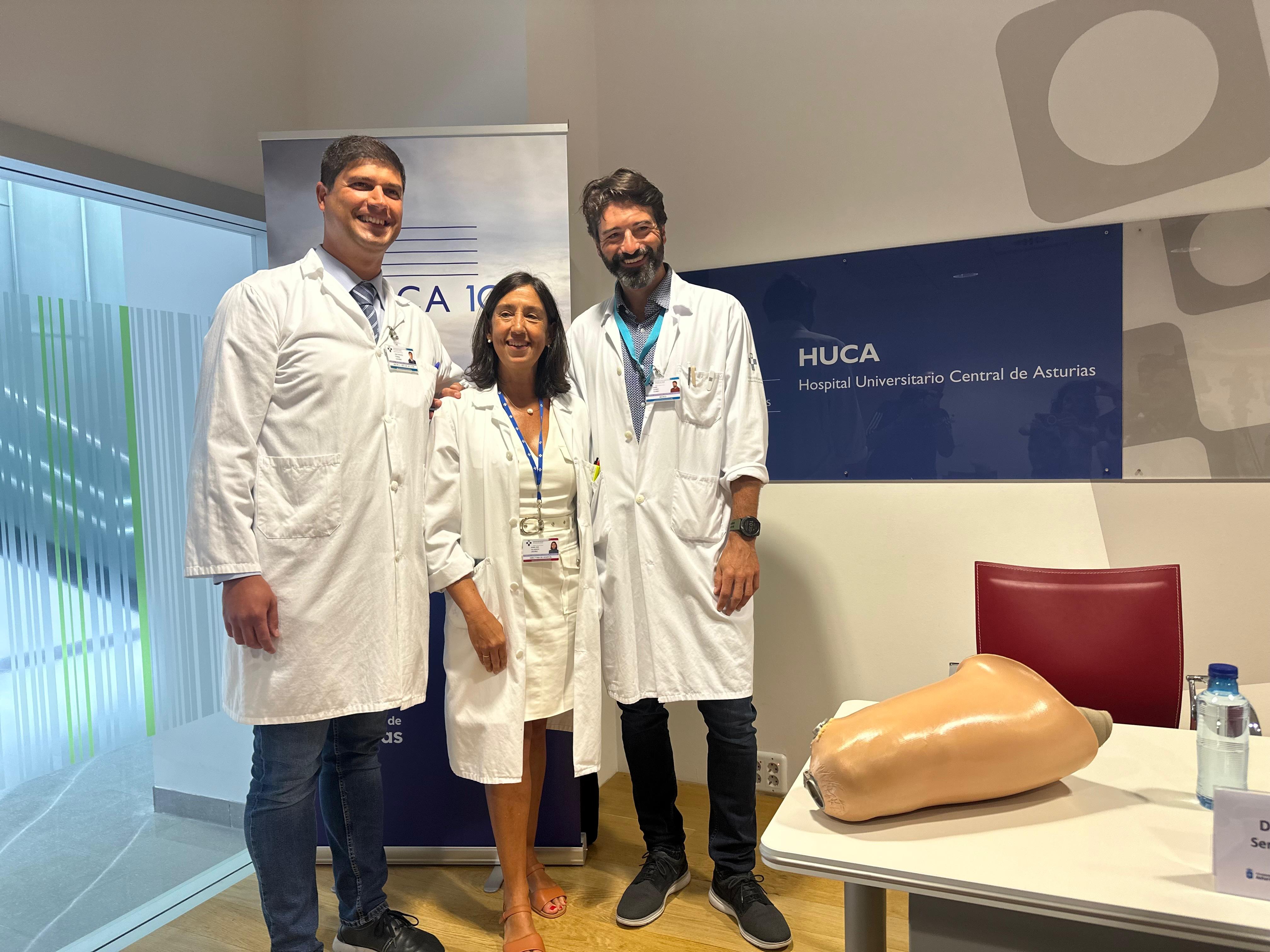 El HUCA integra una prótesis directamente en el fémur de un paciente amputado El HUCA integra una prótesis directamente en el fémur de un paciente amputado