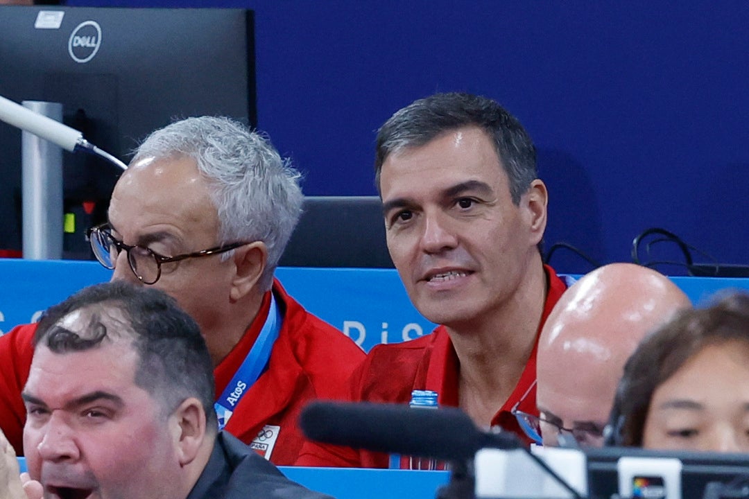 Pedro Sánchez anima en directo a los judocas españoles Fran Garrigós y Laura Martínez Pedro Sánchez anima en directo a los judocas españoles Fran Garrigós y Laura Martínez
