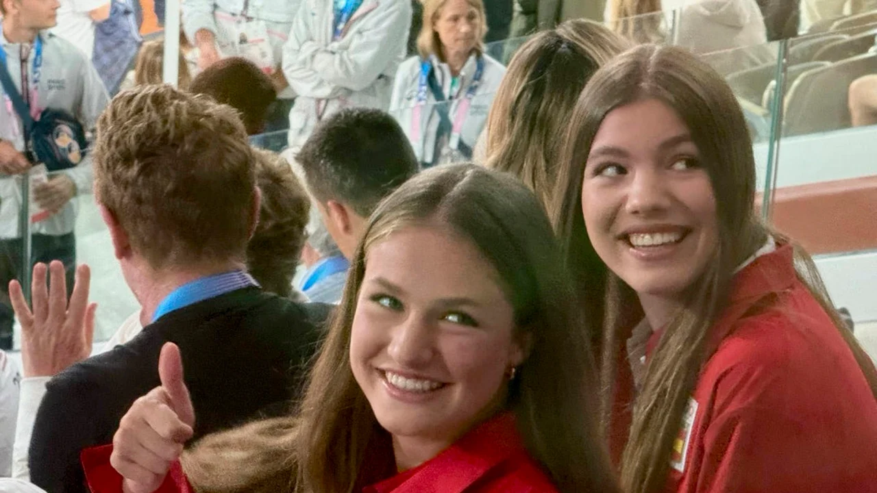 La princesa Leonor y la infanta Sofía asisten al debut de dobles de Nadal y Alcaraz