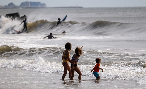 La elección del color del bañador puede salvar la vida a los niños La elección del color del bañador puede salvar la vida a los niños