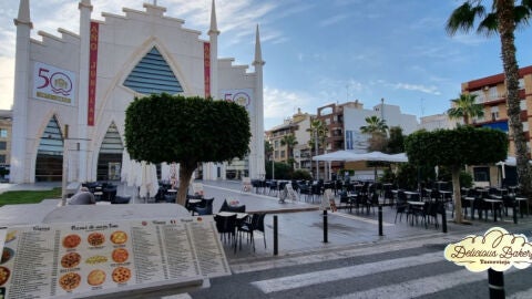 Delicious Bakery en la plaza de la Ermita Torrevieja