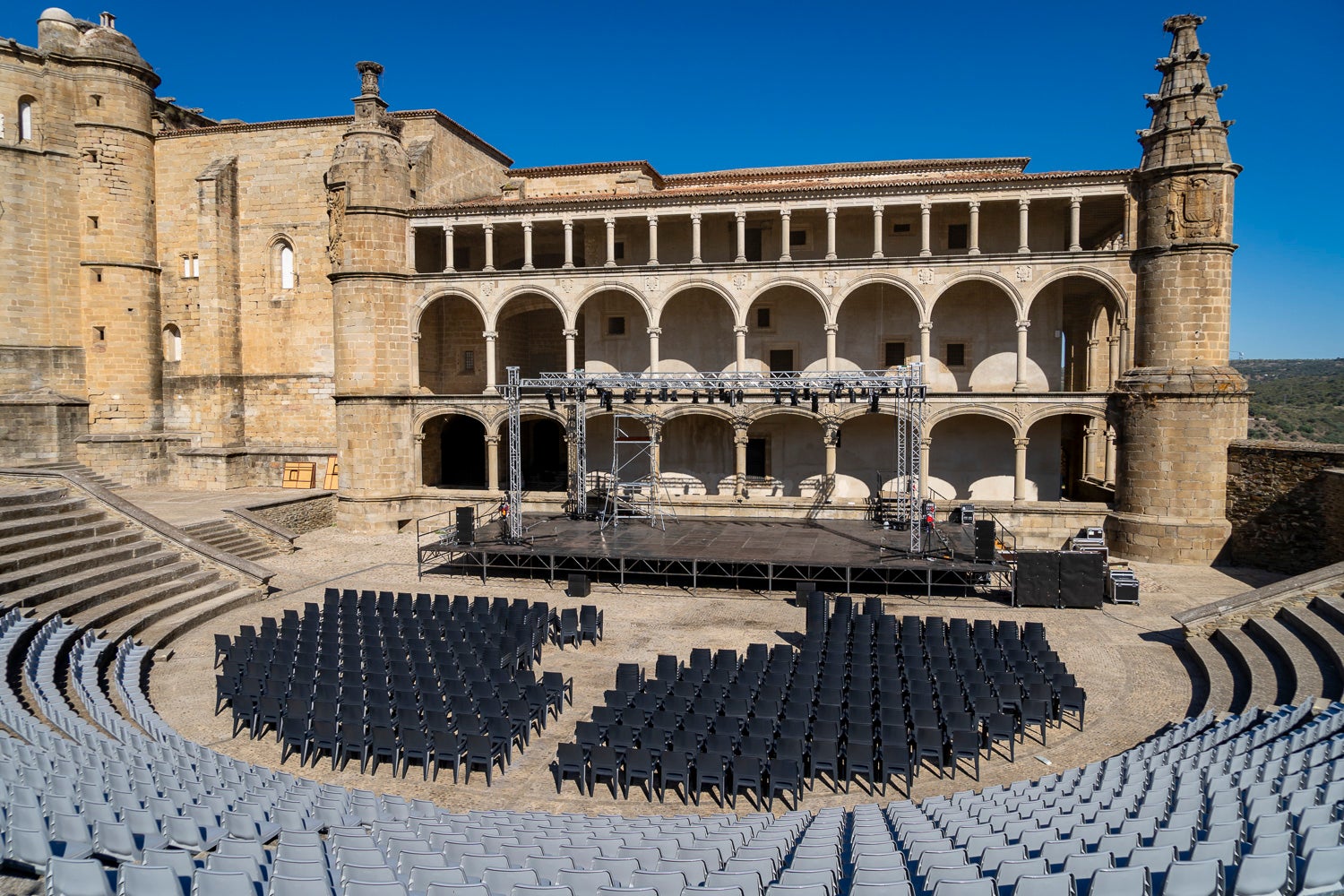 El Festival de Teatro de Alcántara arranca este lunes con una obra protagonizada por personas con discapacidad visual El Festival de Teatro de Alcántara arranca este lunes con una obra protagonizada por personas con discapacidad visual
