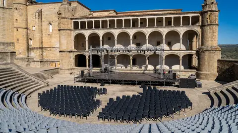 El Festival de Teatro de Alcántara arranca este lunes con una obra protagonizada por personas con discapacidad visual El Festival de Teatro de Alcántara arranca este lunes con una obra protagonizada por personas con discapacidad visual