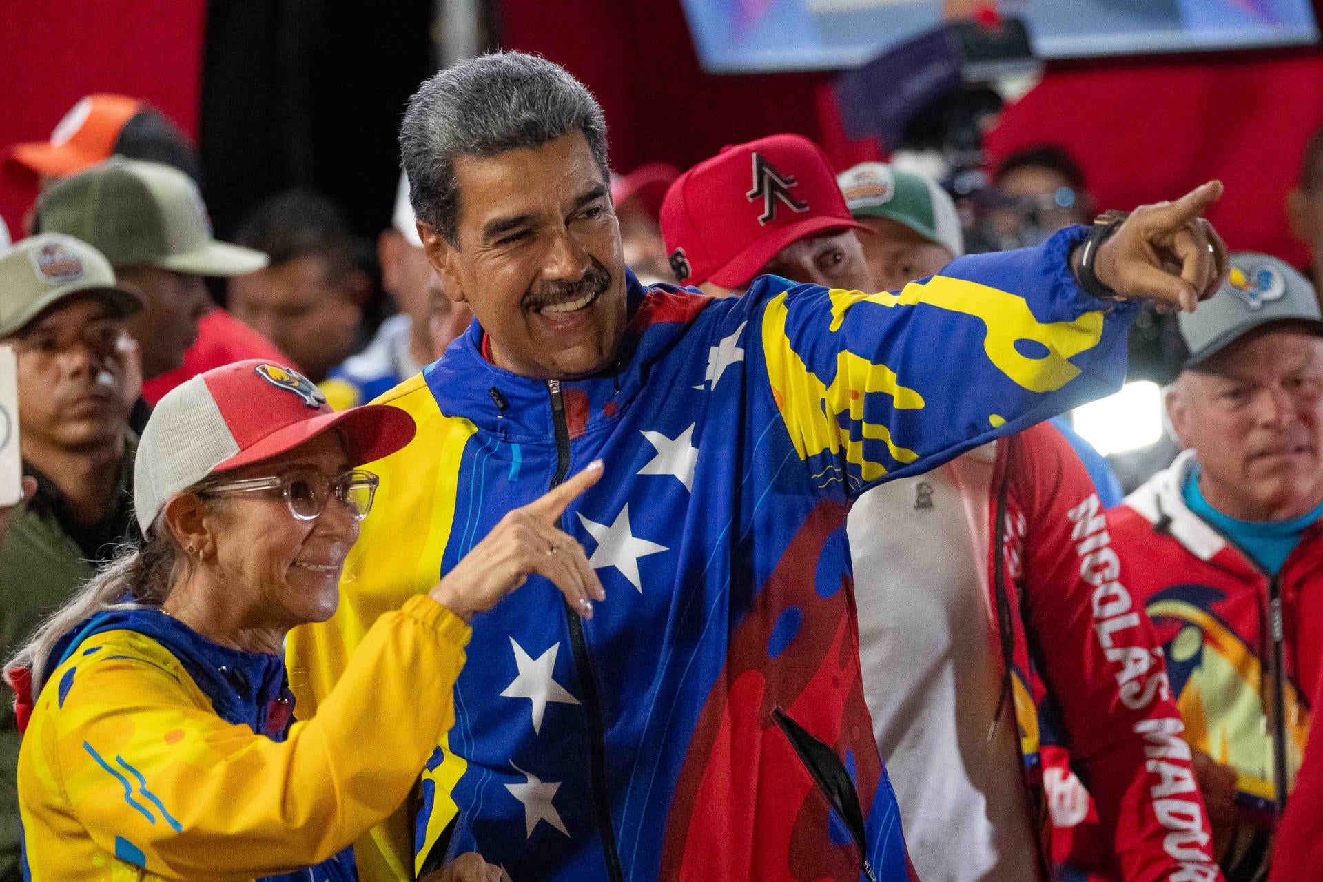 El Gobierno español pide calma ante los resultados en Venezuela, mientras la comunidad internacional cuestiona la victoria de Maduro El Gobierno español pide calma ante los resultados en Venezuela, mientras la comunidad internacional cuestiona la victoria de Maduro