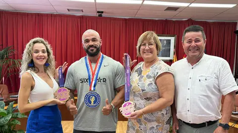 Marco Aragón y Carlos Gómez, dos santapoleros que triunfan en el culturismo Carlos Gómez, campeón del Euro Muscle Show.