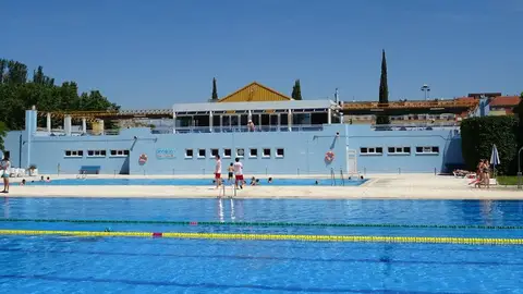 Las piscinas municipales rebajan el precio de su entrada un 40% Las piscinas municipales rebajan el precio de su entrada un 40%
