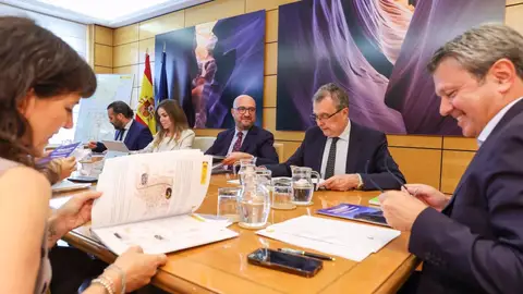 Murcia Presenta Ambicioso Plan de Ampliación del Tranvía en el Ministerio Murcia Presenta Ambicioso Plan de Ampliación del Tranvía en el Ministerio