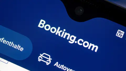 La CNMC multa a Booking con 413,2 millones, la mayor que ha impuesto en su historia, por posición dominante La CNMC multa a Booking con 413,2 millones, la mayor que ha impuesto en su historia, por posición dominante