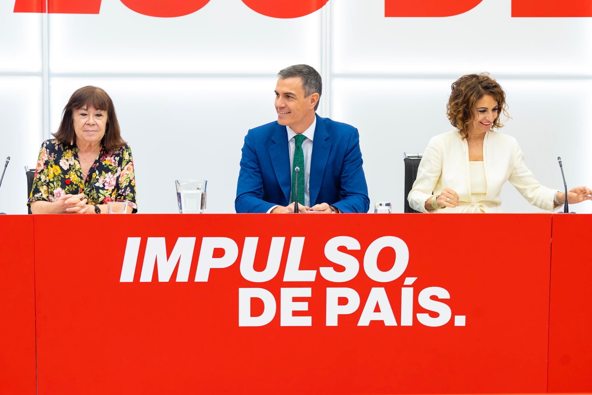 La Ejecutiva del PSOE "respalda plenamente" el acuerdo con ERC y se compromete a hacerlo efectivo en el Parlamento La Ejecutiva del PSOE "respalda plenamente" el acuerdo con ERC y se compromete a hacerlo efectivo en el Parlamento