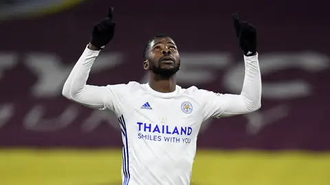 Kelechi Iheanacho celebrando un gol con el Leicester City Kelechi Iheanacho celebrando un gol con el Leicester City