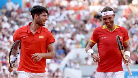 Carlos Alcaraz y Rafa Nadal durante los octavos de final de de los JJOO Carlos Alcaraz y Rafa Nadal durante los octavos de final de de los JJOO