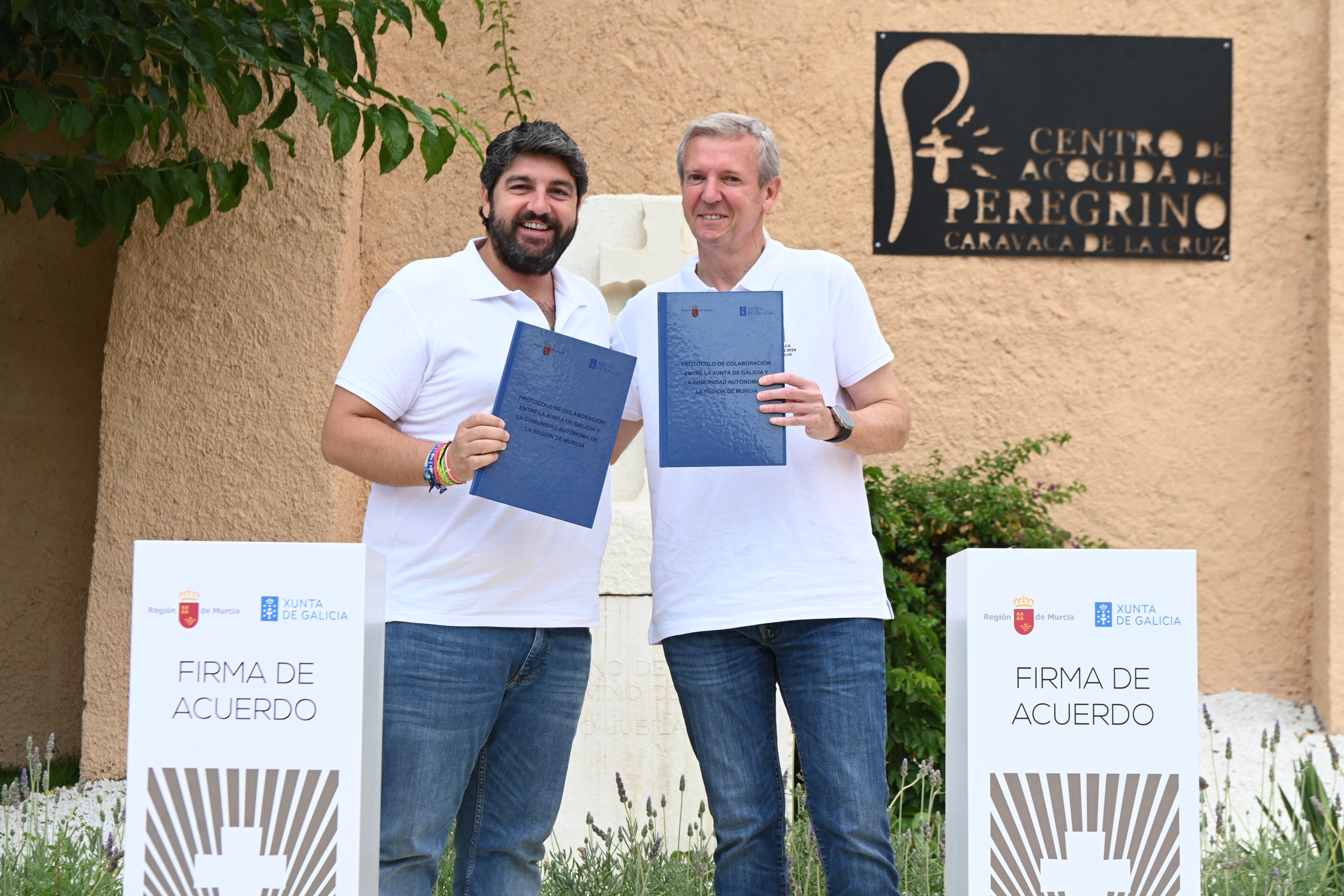 López Miras y Alfonso Rueda firman un protocolo para unir lazos entre los Caminos de Santiago y Caravaca de la Cruz López Miras y Alfonso Rueda firman un protocolo para unir lazos entre los Caminos de Santiago y Caravaca de la Cruz