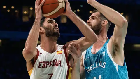 España vence (84-77) con carácter a Grecia y se mantiene con vida en París España vence (84-77) con carácter a Grecia y se mantiene con vida en París