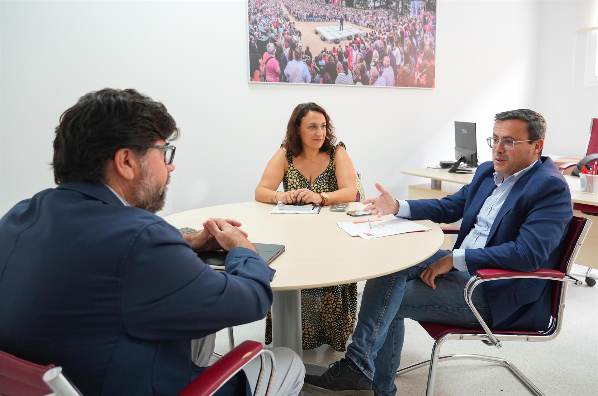 Miguel Ángel Gallardo aborda con la Creex las necesidades del tejido empresarial extremeño Miguel Ángel Gallardo aborda con la Creex las necesidades del tejido empresarial extremeño