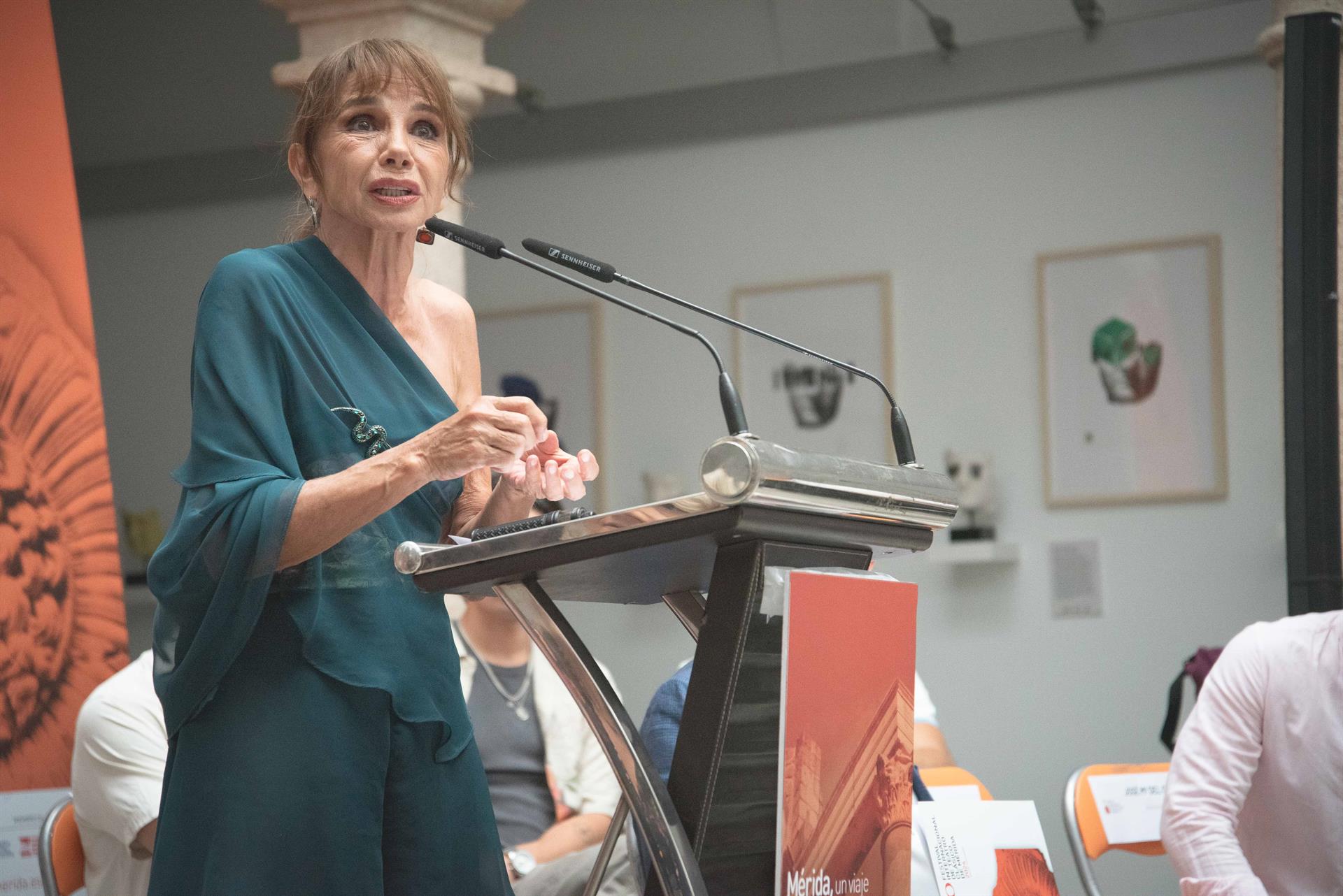 Victoria Abril vuelve a un teatro en España tras 45 años con una revisión de Medusa en el Festival de Mérida Victoria Abril vuelve a un teatro en España tras 45 años con una revisión de Medusa en el Festival de Mérida