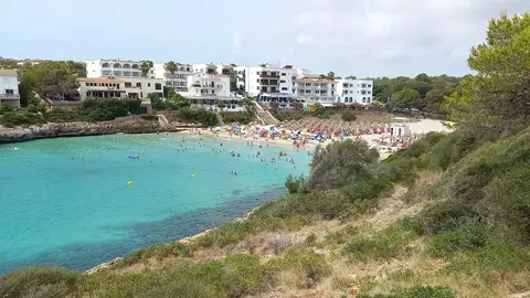 Playa de Cala Marçal, en Portocolom, municipio de Felanitx (Mallorca) Playa de Cala Marçal, en Portocolom, municipio de Felanitx (Mallorca)