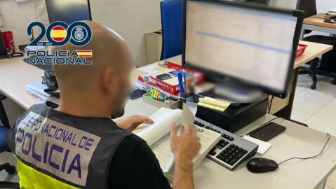Agente Polic&iacute;a Nacional de Elche.