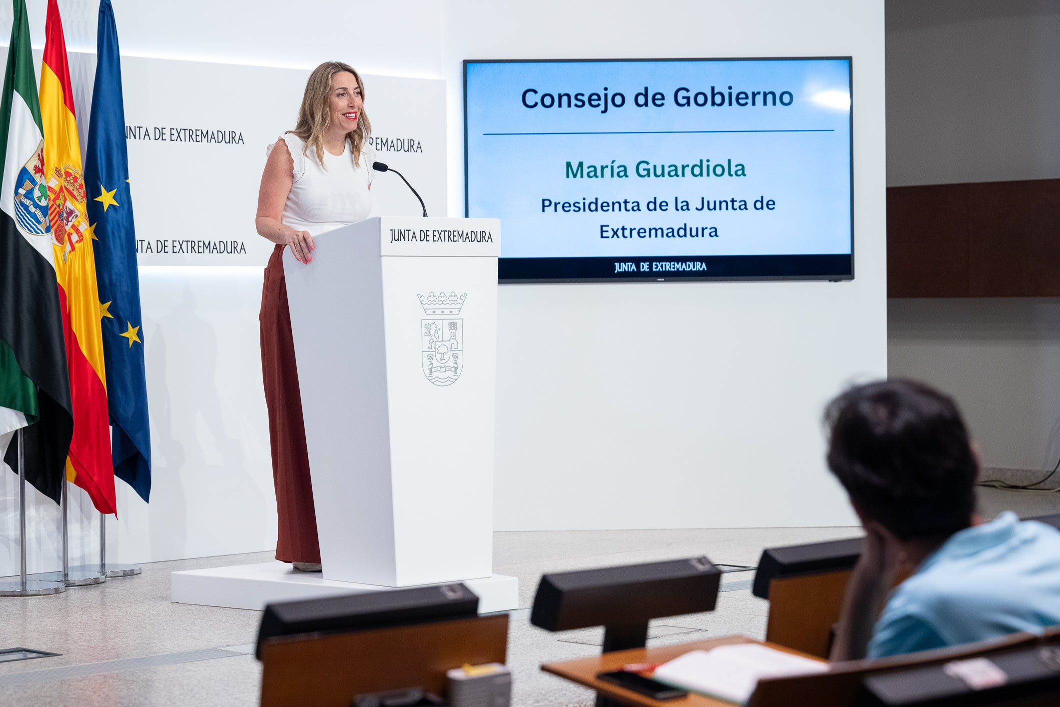 El Consejo de Gobierno aprueba una inversión de 36,8 millones para mejorar la eficiencia energética en colegios e institutos de la región El Consejo de Gobierno aprueba una inversión de 36,8 millones para mejorar la eficiencia energética en colegios e institutos de la región