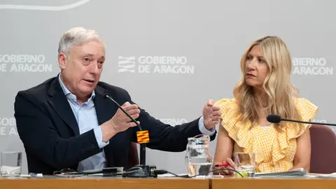 Octavio López, junto a Mar Vaquero, en la rueda de prensa posterior al Consejo de Gobierno Octavio López, junto a Mar Vaquero, en la rueda de prensa posterior al Consejo de Gobierno