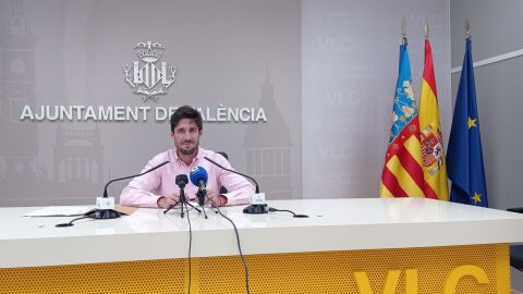 Juan Carlos Caballero durante la rueda de prensa posterior a la junta de gobierno