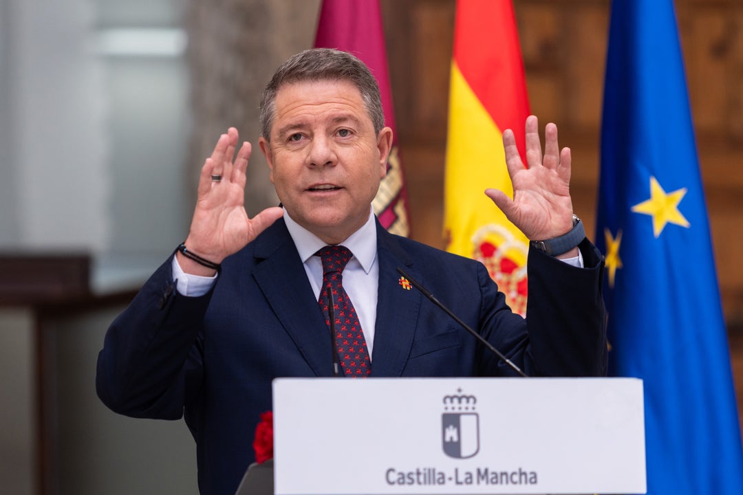 Aumentan las críticas entre los barones del PSOE al preacuerdo con ERC tras el golpe en la mesa de Page Aumentan las críticas entre los barones del PSOE al preacuerdo con ERC tras el golpe en la mesa de Page