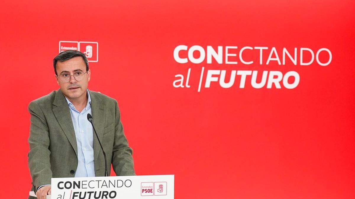 Gallardo pide a Pedro Sánchez que convoque el Consejo de Política Federal del PSOE para tratar el posible "Concierto" catalán Gallardo pide a Pedro Sánchez que convoque el Consejo de Política Federal del PSOE para tratar el posible "Concierto" catalán