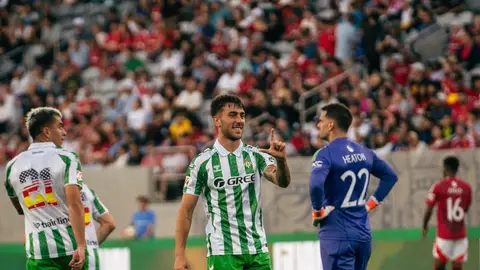 Iker Losada celebra su primer tanto como verdiblanco Iker Losada celebra su primer tanto como verdiblanco