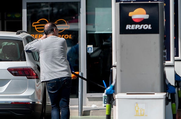 La gasolina cae a su precio más bajo desde marzo a las puertas de la 'Operación Salida' La gasolina cae a su precio más bajo desde marzo a las puertas de la 'Operación Salida'