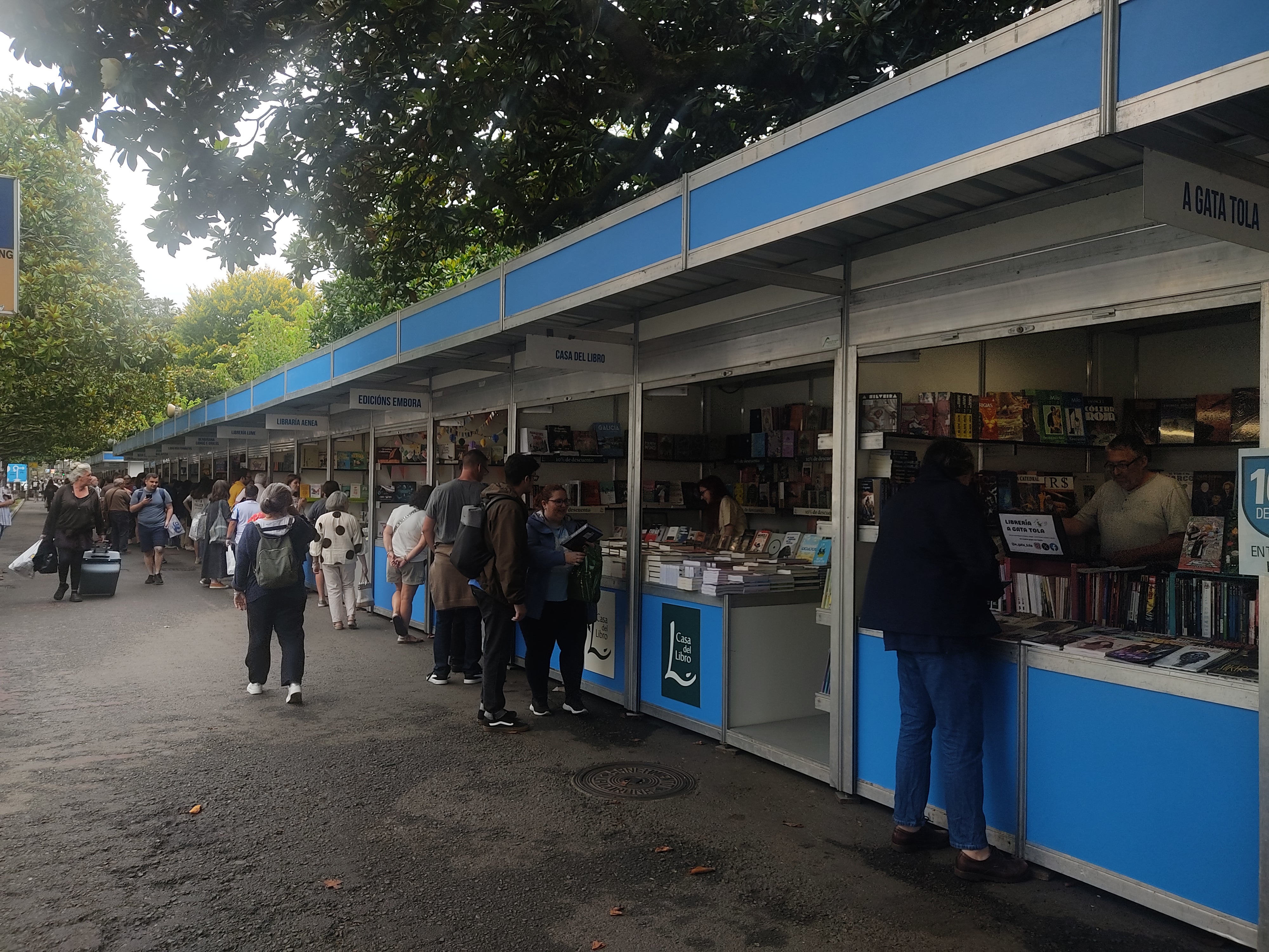 Arranca la Feria del libro con más de cien autores y treinta librerías Arranca la Feria del libro con más de cien autores y treinta librerías