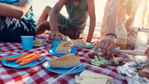 Tony P&eacute;rez ofrece interesantes recomendaciones para disfrutar de un d&iacute;a de playa con platos sabrosos y sencillos