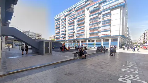 744.000 euros para reurbanizar el entorno de 'pisos azules' en Elche Elche solucionará los problemas de filtraciones de agua al parking subterráneo de pisos azules.