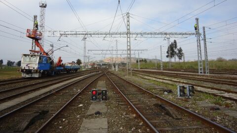 L&iacute;nea tren Santander Muriedas ADIF RENFE