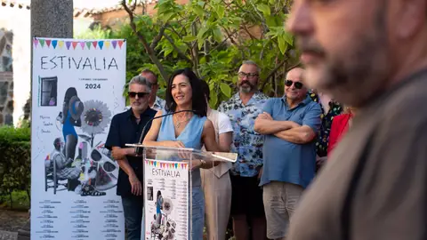 Estivalia llega este año a 30 localidades cacereñas con las actuaciones de Luis Pastor, Elsa Tortonda o Pilar Boyero Estivalia llega este año a 30 localidades cacereñas con las actuaciones de Luis Pastor, Elsa Tortonda o Pilar Boyero