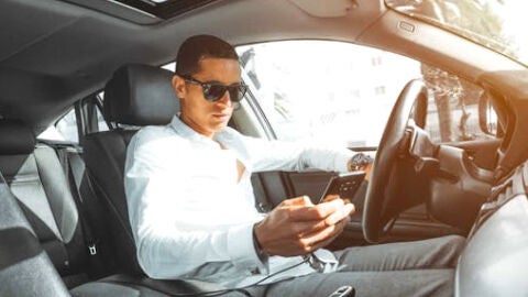 Conducir en verano, atenci&oacute;n al volante