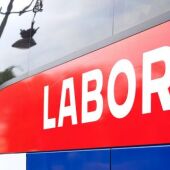 Autobús oficina de Labora para informar sobre el empleo y formación 