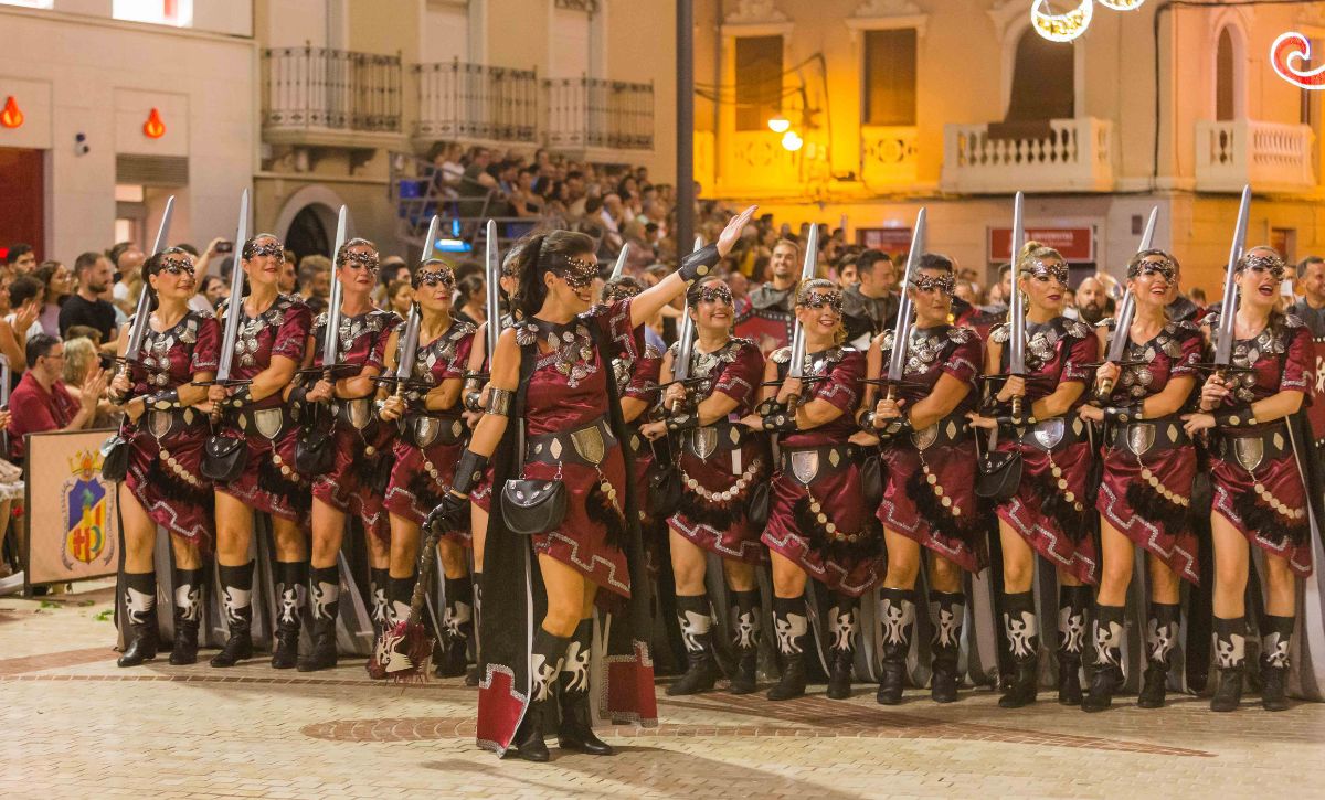 Las fiestas de Elche 2024 estrenan un tramo azul para personas con autismo Las fiestas de Elche 2024 estrenan un tramo azul para personas con autismo