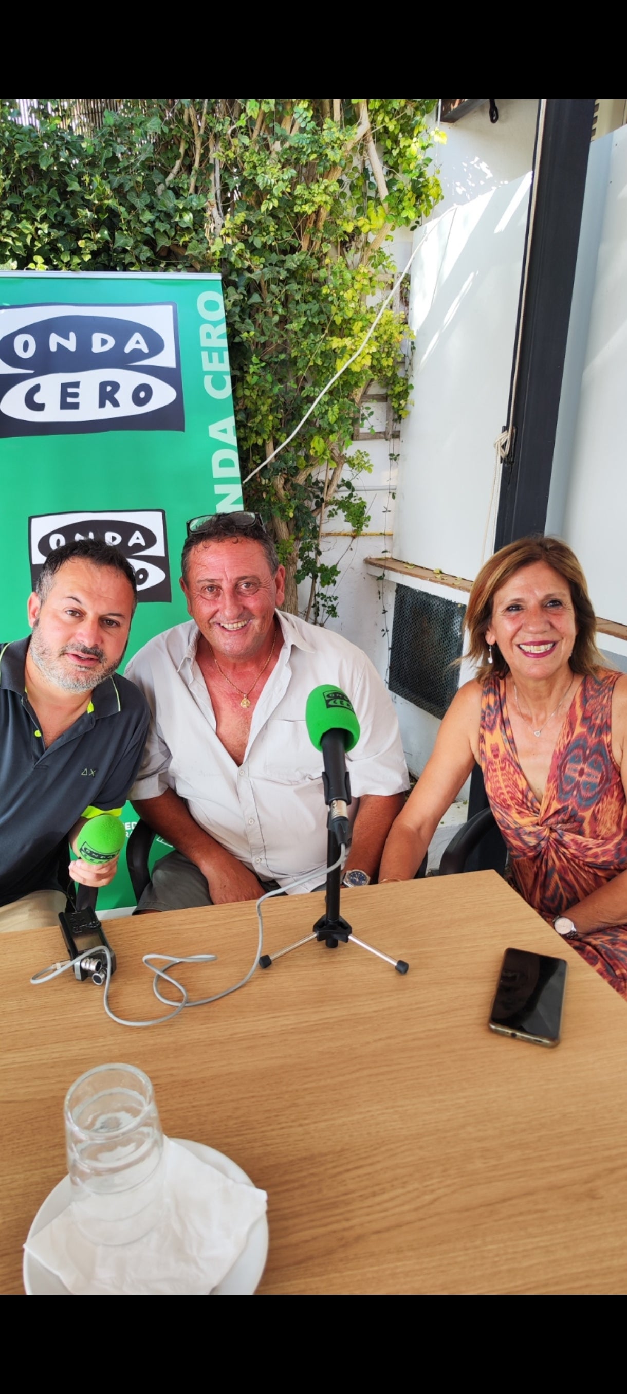 La alcaldesa de Es Migjorn destaca la instalación de más lonas para proteger la 'qualcada' de las elevadas temperaturas La alcaldesa de Es Migjorn destaca la instalación de más lonas para proteger la 'qualcada' de las elevadas temperaturas