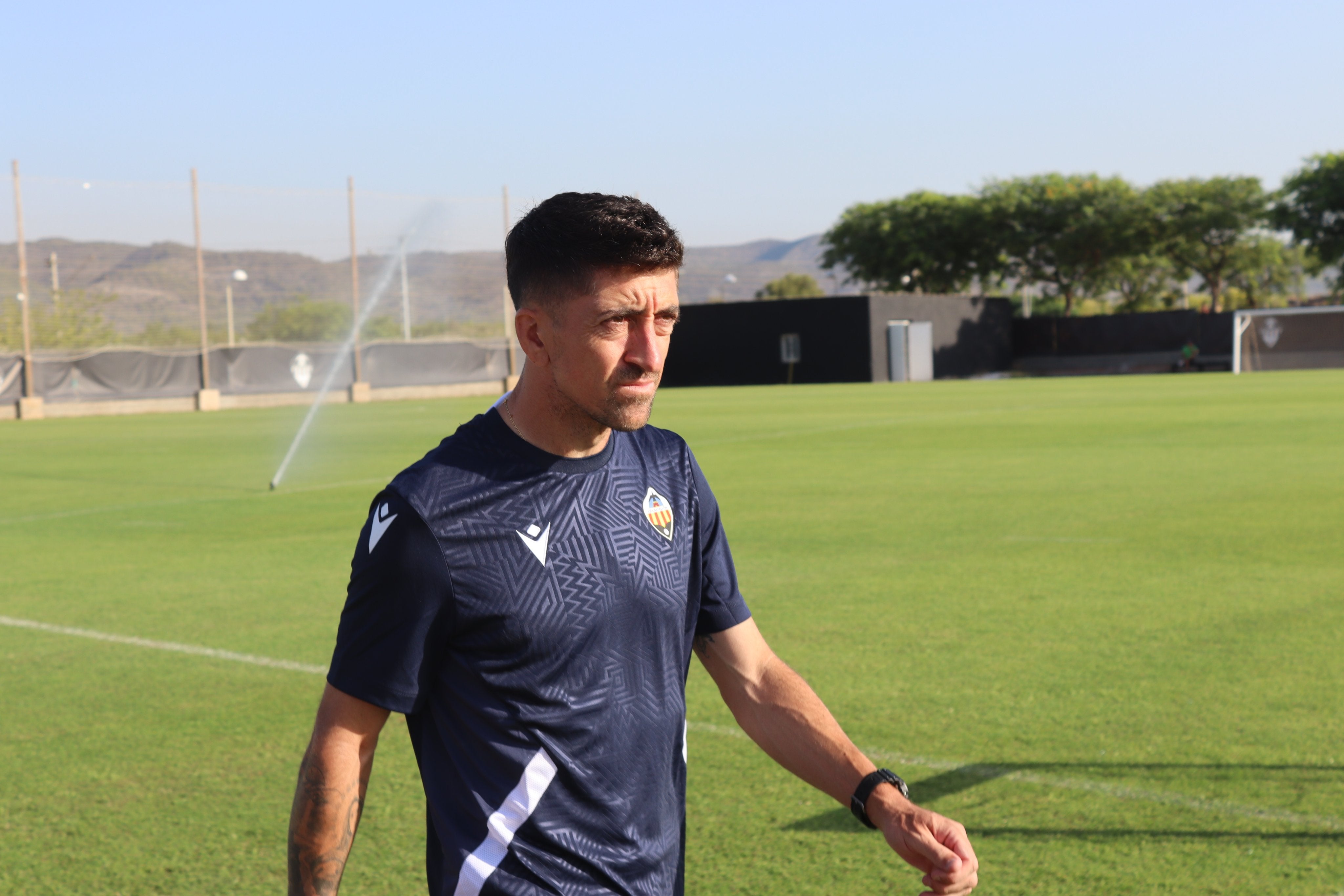 Los primeros días de Pablo Hernández al frente del CD Castellón 'B': "Nuestro objetivo es tener preparado a los chicos para el primer equipo" Los primeros días de Pablo Hernández al frente del CD Castellón 'B': "Nuestro objetivo es tener preparado a los chicos para el primer equipo"