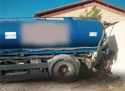 La Conselleria de Agricultura abastece con agua al ganado segorbino La Conselleria de Agricultura abastece con agua al ganado segorbino